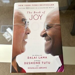 The Book of Joy - Dalai Lama and Desmond Tutu (Hardcover)